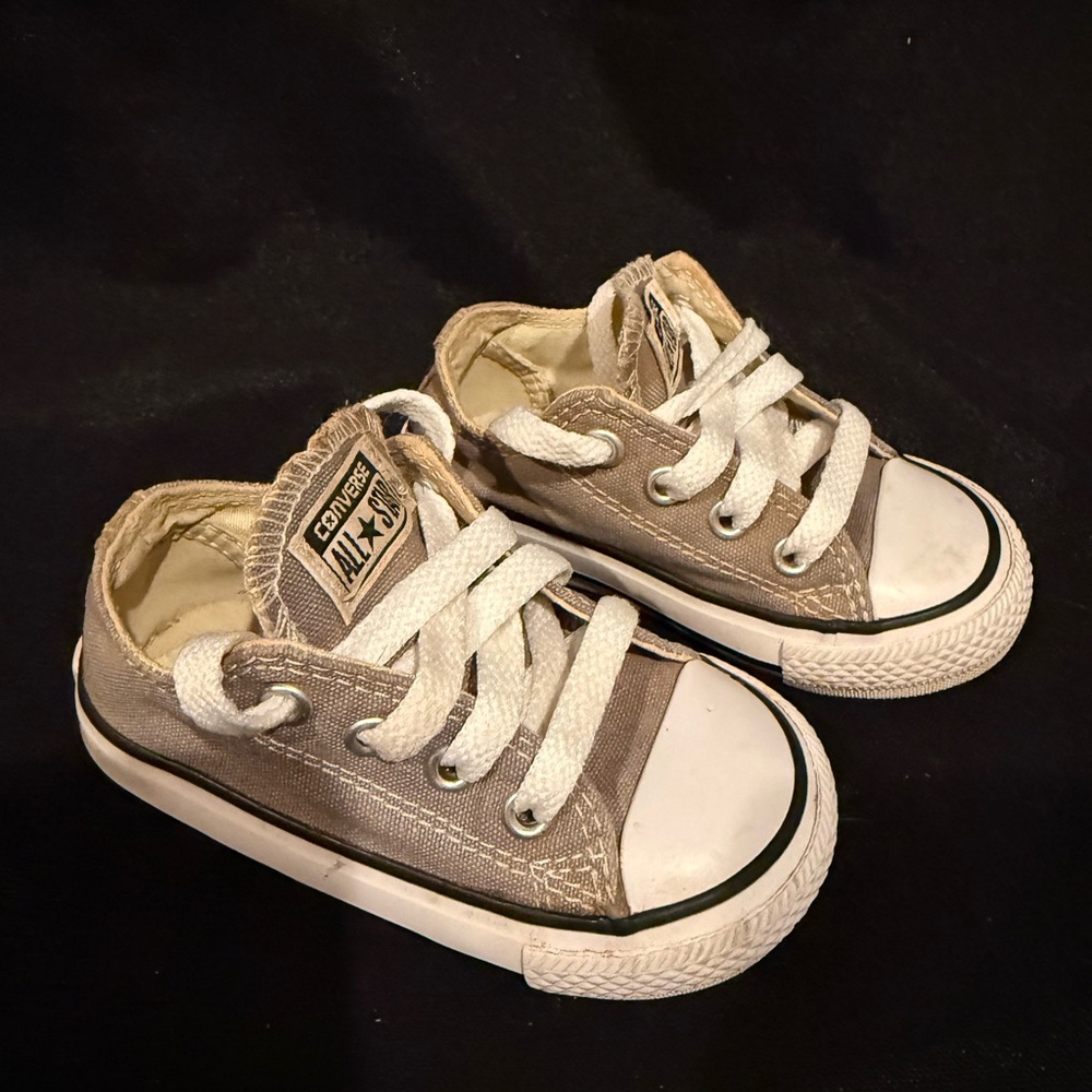 Converse Gray and White Canvas Sneakers Classic Low-Top Design Size 5
